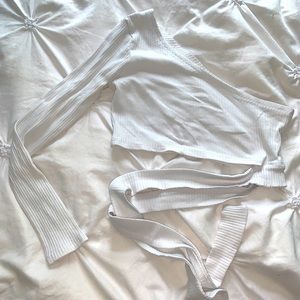 1 shoulder tie up crop top